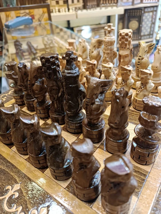 مهره شطرنج چوبی گردو طرح پرسپولیس