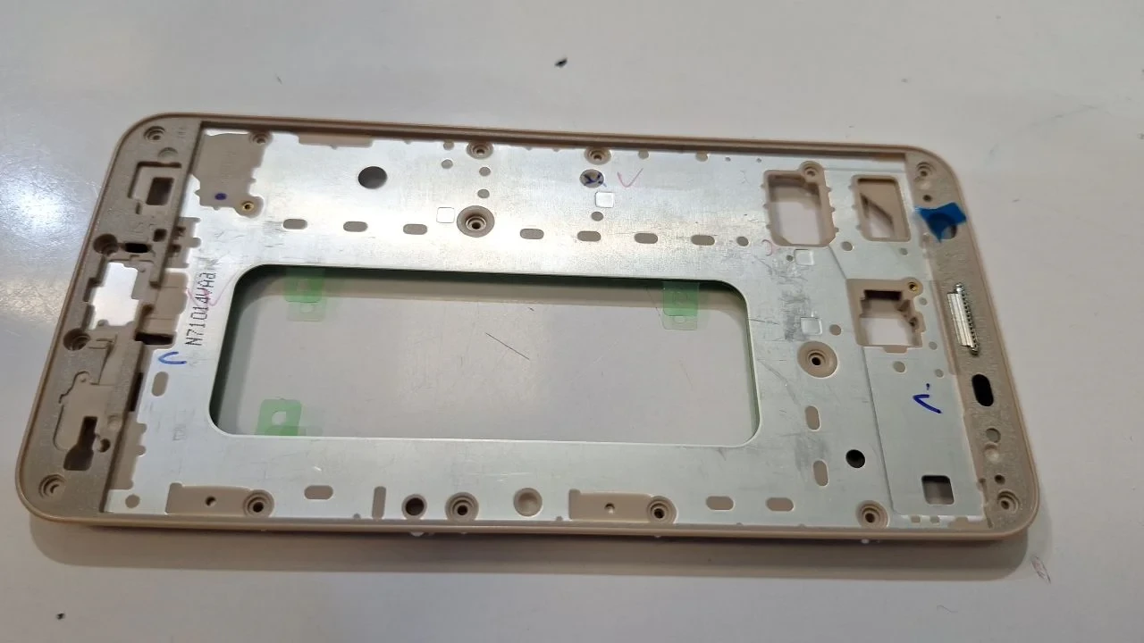 میدل/فرم دور/استخوانی Samsung j7 prim