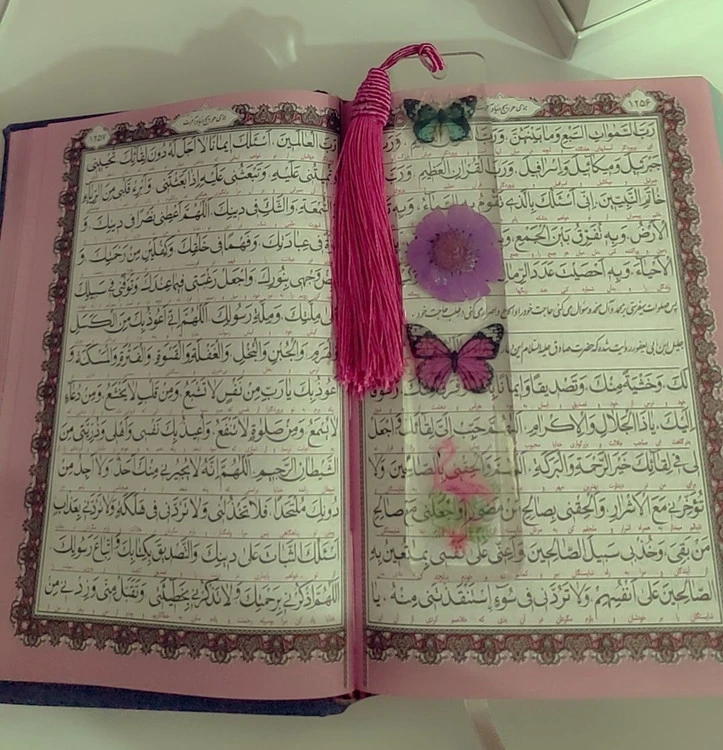 نشانگر کتاب با گل طبیعی بابونه