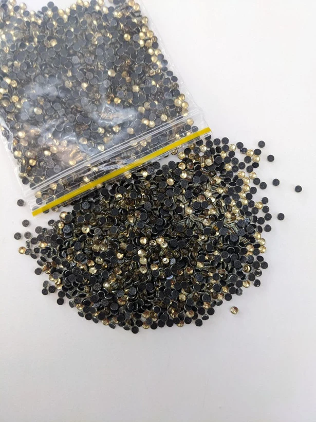 نگین حرارتی dmc طلایی سایز 6