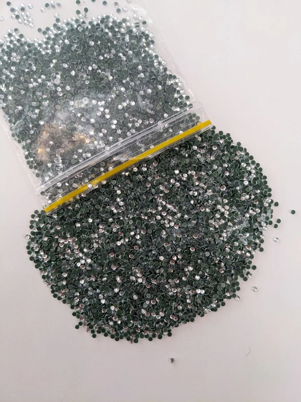 نگین حرارتی dmc نقره ای سایز 6