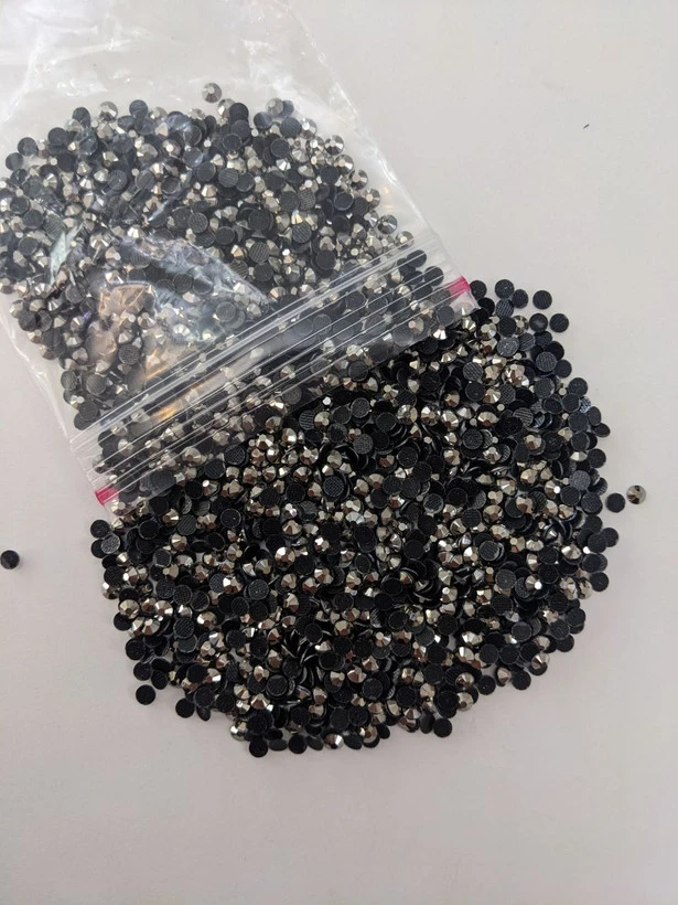 نگین حرارتی رزین سربی سایز 16
