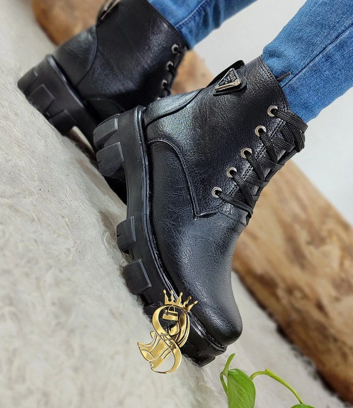 نیم بوت پرادا