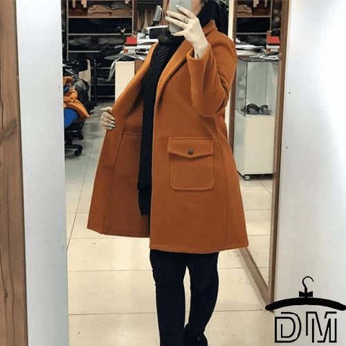 پالتو زنانه زمستانه با پارچه فوتر دوبرکوبیده و رنگ‌های مشکی و شتری