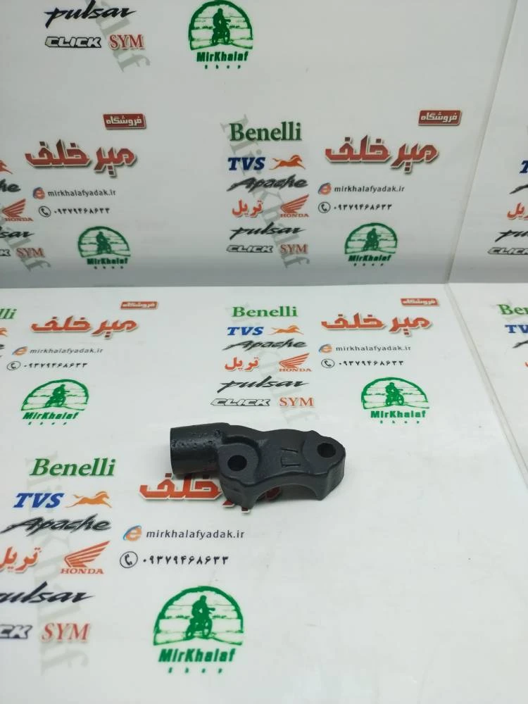 پایه اینه موتور یاماها ایروکس و طرح ایروکس (راست)