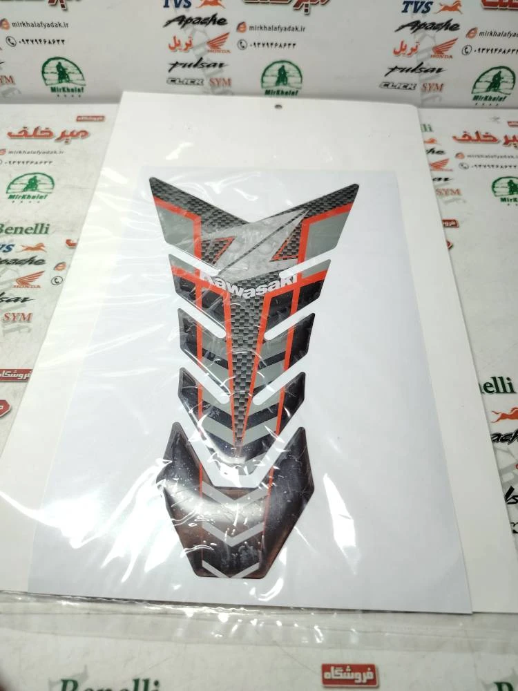 پد (برچسب) ارم روی باک کاوازاکی (متفرقه)