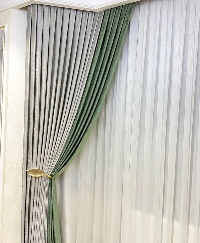پرده پذیرایی حریر ساده و مخمل شانل رنگ کرم و سبز برای پنجره 6متری
