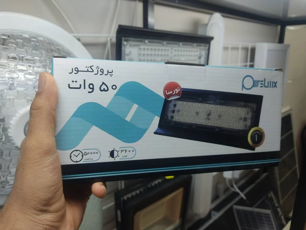 اینورتر مبدل ۱۲ به ۲۲۰ ولت ۱۵۰۰ وات شبه سینوسی کارسپا مدل MSD1500U-122