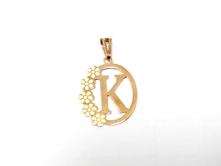 پلاک آویز طلای 18 عیار حرف K