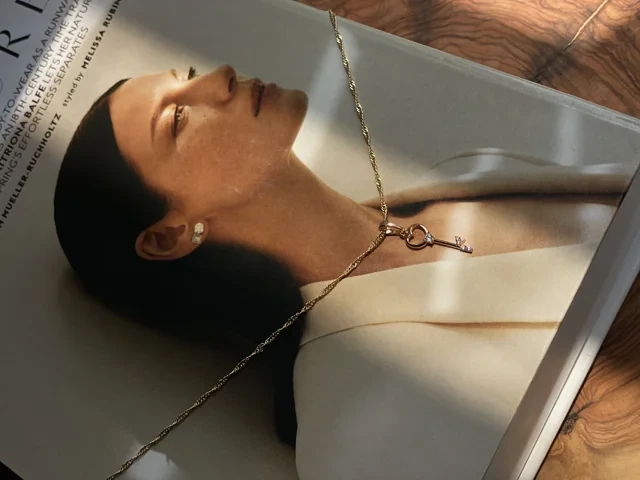 پلاک کلید نگینی ژوپینگ