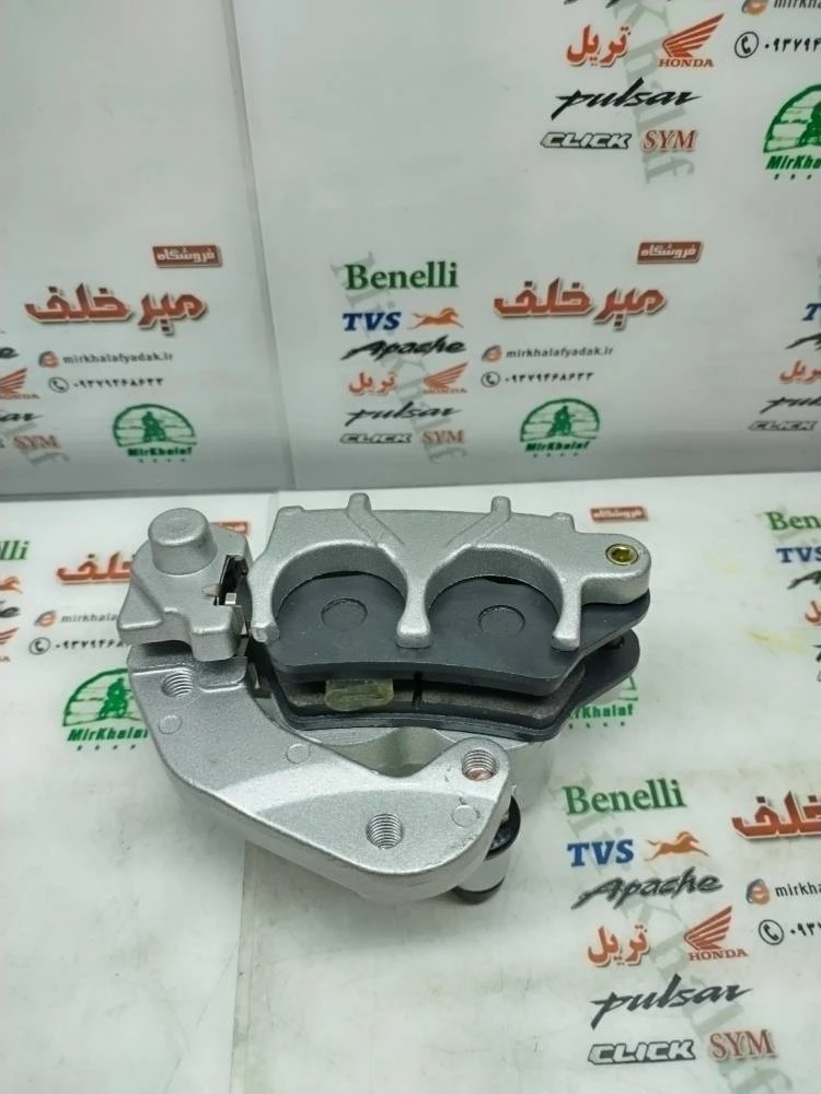 پمپ ترمز جلو پایین روی دیسک پالس 180 200 220 و ls 135 ال اس و ns 150 160 ان اس