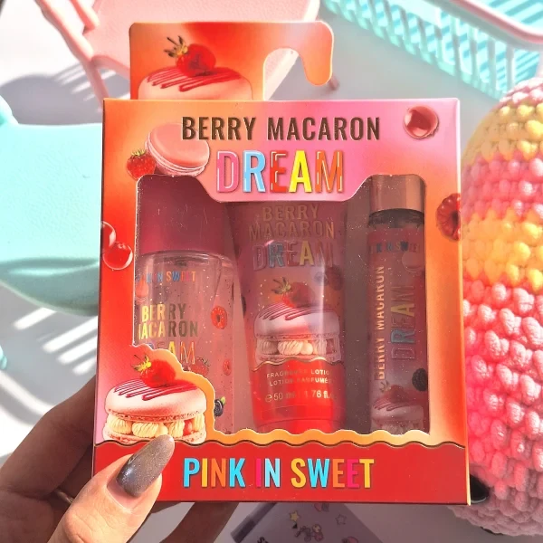 پک ۳ تکه بادی اسپلش و بادی میست و لوسیون مدل Berry macaron Dream