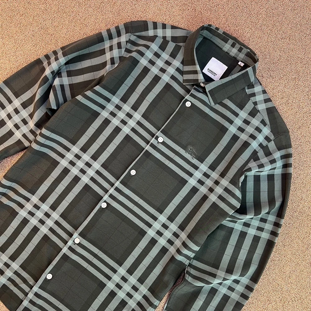 پیراهن مردانه اورجینال-برند BURBERRY-سایزS-استوک مارکباز