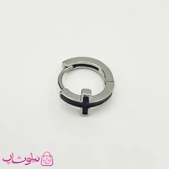 پیرسینگ گوش پسرانه طرح صلیب