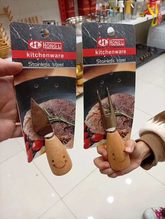 چاقو و چنگال صبحانه