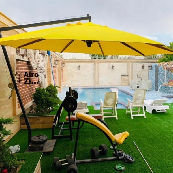 چتر و سایبان پایه کنار باغی قطر چهار متر