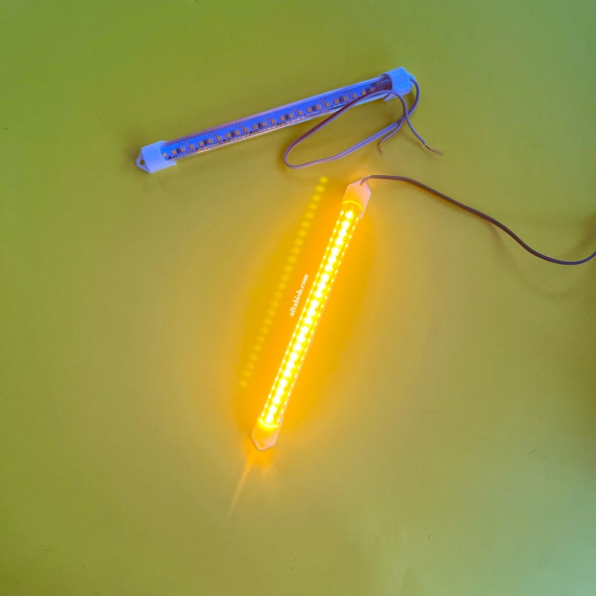 چراغ lED خطی ۱۲ ولت ۲۰ سانتیمتری رنگ نور انبه ای