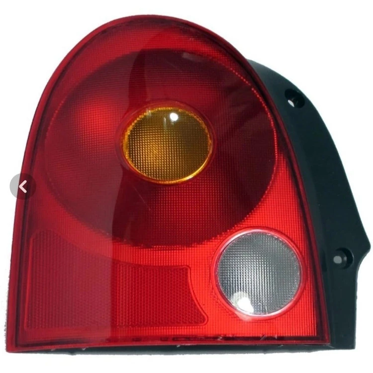 چراغ خطر عقب راست MVM 110 قدیم