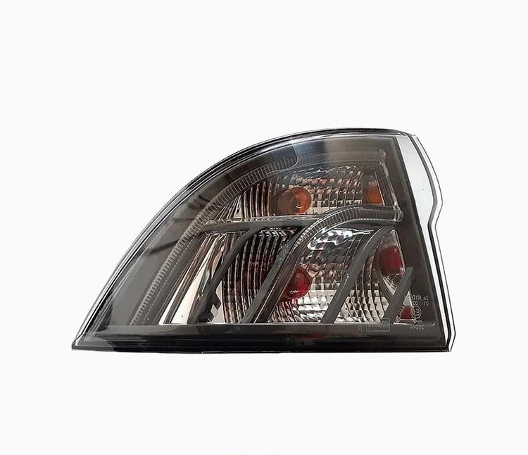 چراغ خطر عقب رو گلگیر سورن پلاس سمت چپ کروز