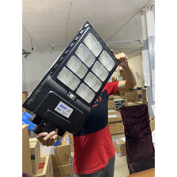 چراغ خیابانی خورشیدی مودی مدل 732000