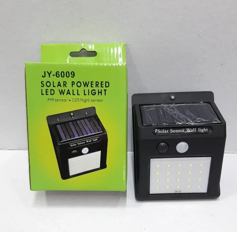 چراغ یا لامپ خورشیدی solar wall light
