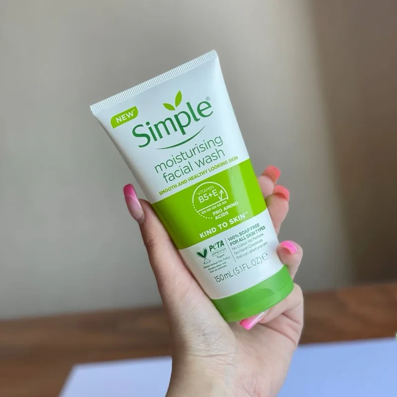ژل شستشوی صورت SIMPLE مدل MOISTURISING