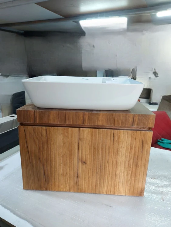 کابینت روشویی PVC طرح چوب مدل 1045 با کاسه چینی روکار