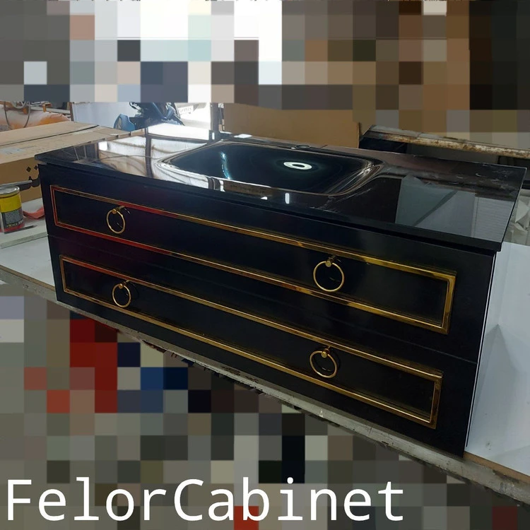 کابینت روشویی لاکچری مدل ۱۰۸۶ با طراحی کلاسیک و یراق‌آلات طلایی