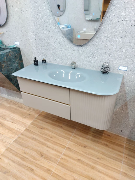 کابینت روشویی مدرن مدل 1042 با صفحه شیشه‌ای و طراحی دوگانه