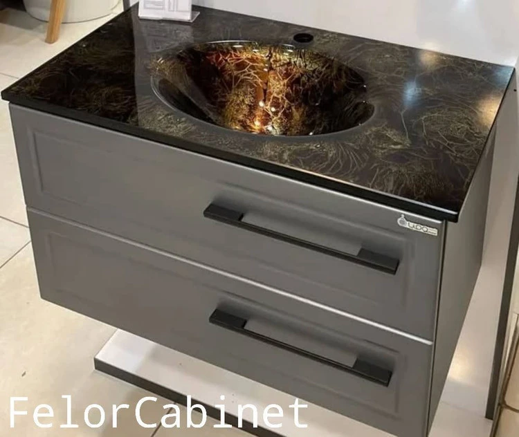 کابینت روشویی پی وی سی مدل 1061 با صفحه روشویی شیشه‌ای مشکی طلایی