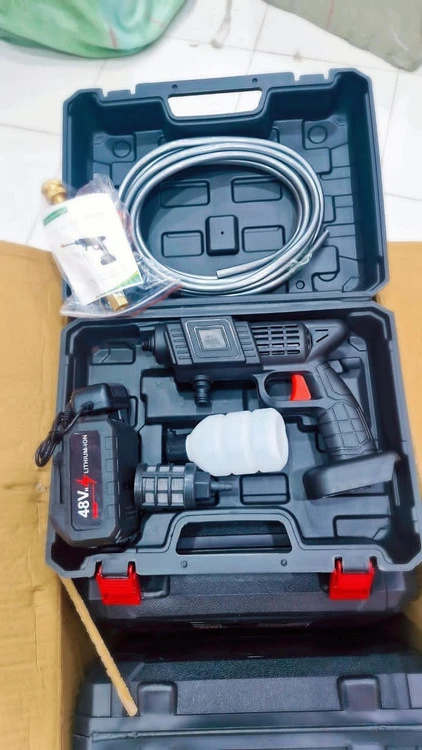 کارواش شارژی باطری خور مدل cleaning gun