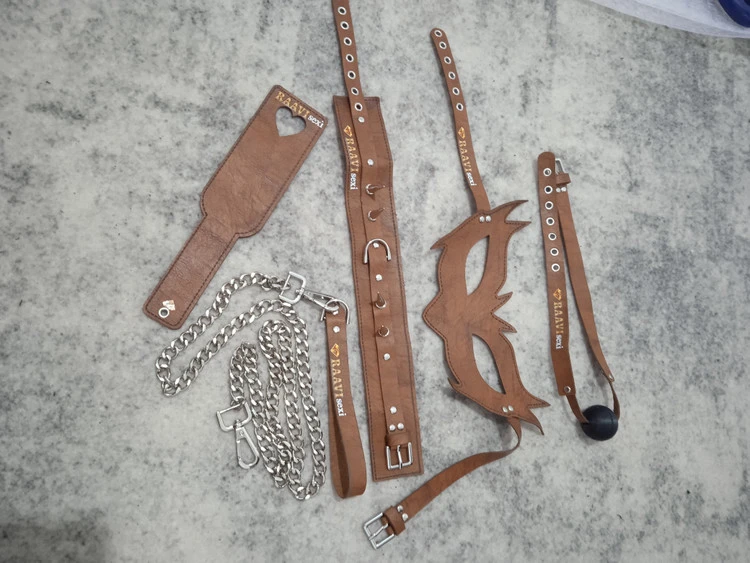 کاستوم چهار تکه چرمی کد 1