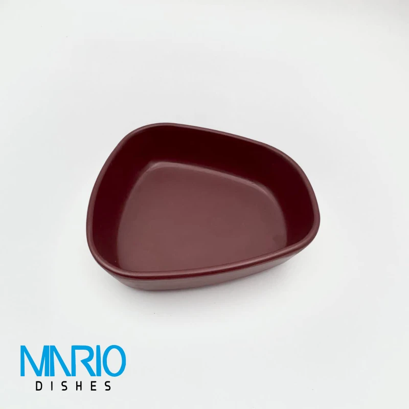کاسه منحنی زرشکی ملامین P47