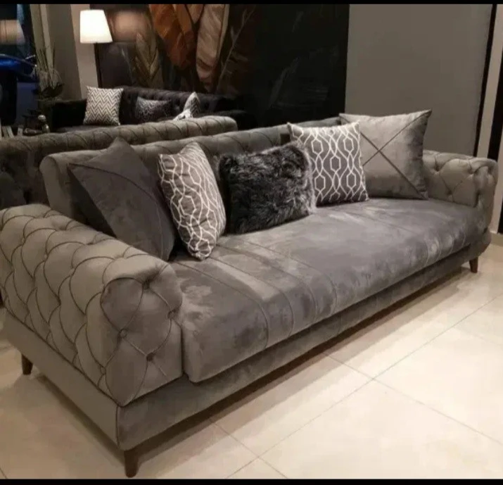کاناپه ۳ نفره چستر پایه چوبی مناسب تی وی