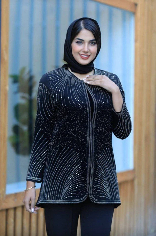 کت مجلسی زنانه سایزبندی از۴۶تا۵۰.برای تعیین سایز مورد نظر پیام دهید.