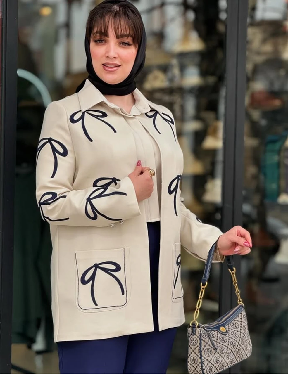 کت وشلوار پاپیونی