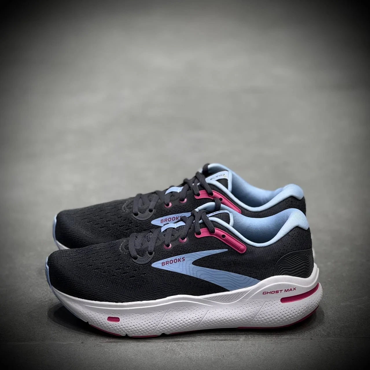 کتونی رانینگ بروکس Brooks Ghost Max-2