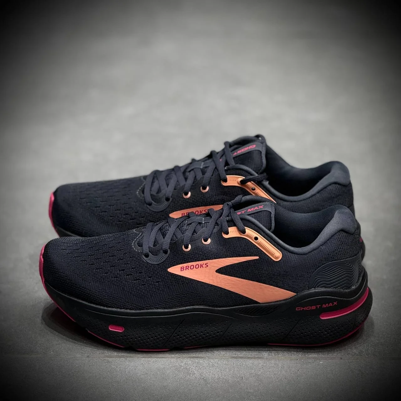 کتونی رانینگ بروکس Brooks Ghost Max-3