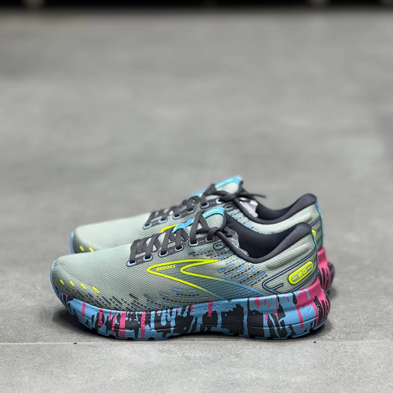 کتونی رانینگ بروکس BROOKS GLYCERIN 20-2