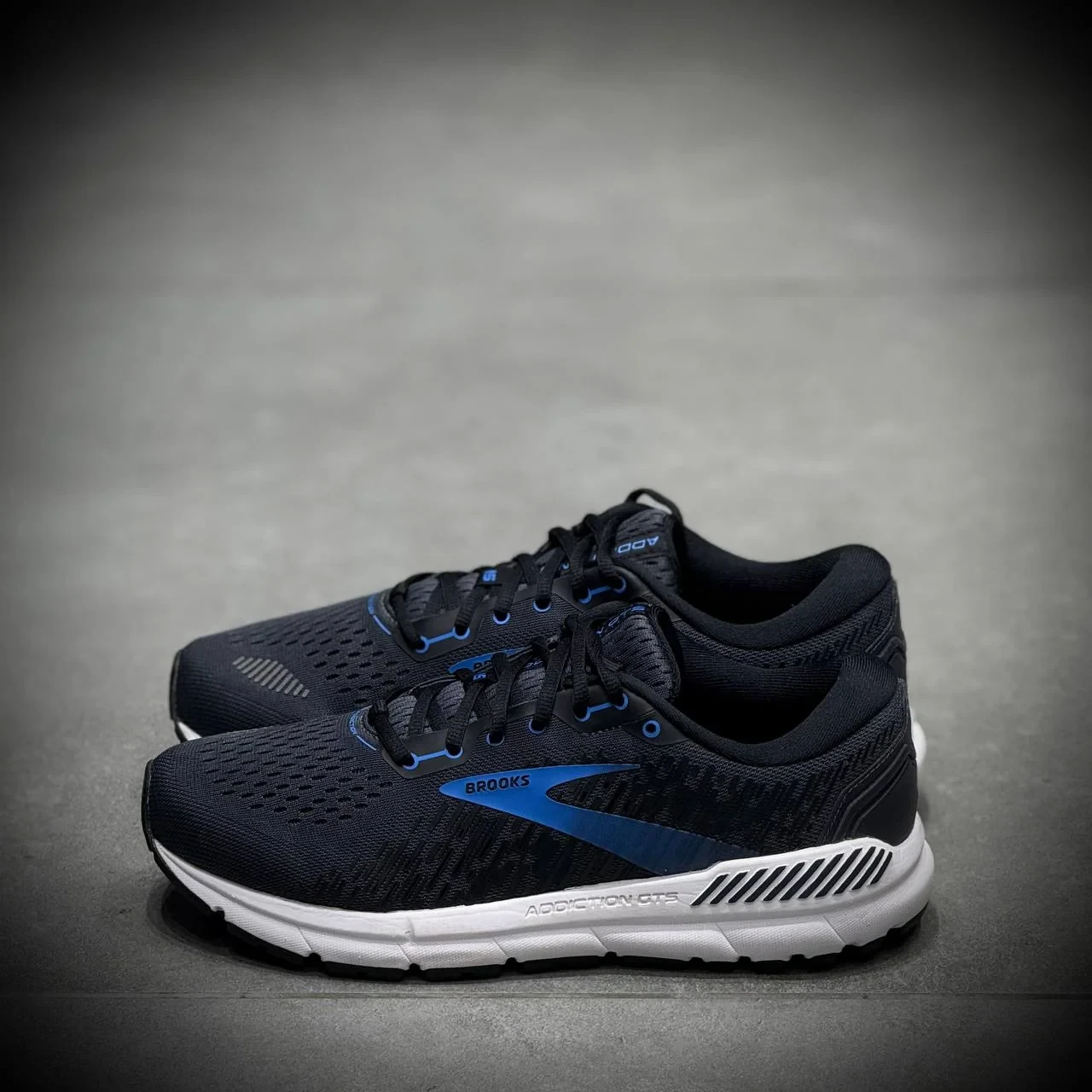 کتونی رانینگ بروکس brooks addiction gts 15-1