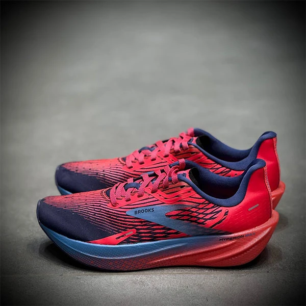 کتونی رانینگ بروکس brooks hyperion max-1