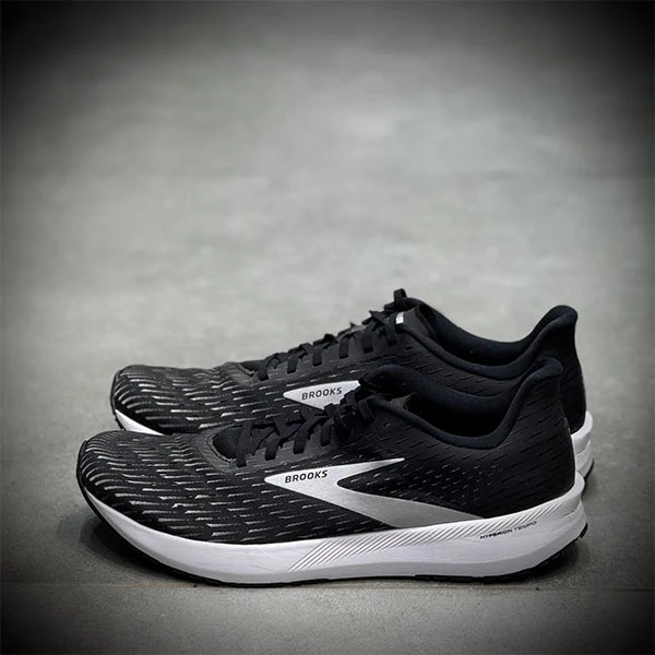 کتونی رانینگ بروکس brooks hyperion tempo-1
