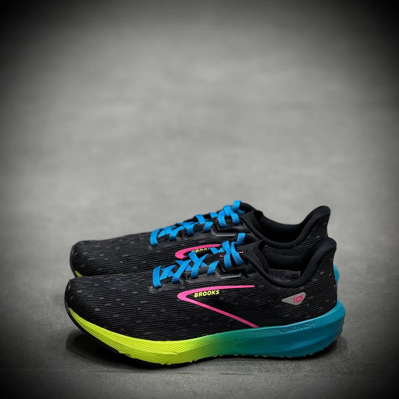 کتونی رانینگ بروکس brooks launch 10-3