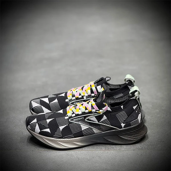 کتونی رانینگ بروکس brooks levitate 6-2
