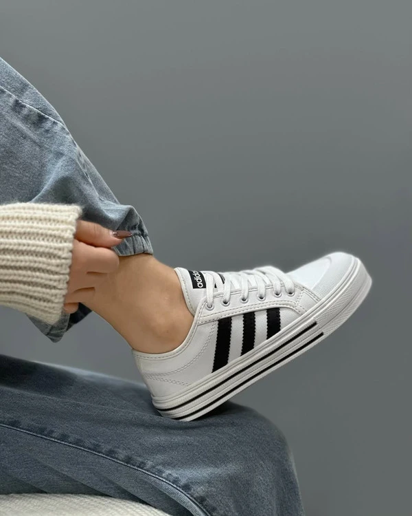 کتونی زنانه آدیداس adidas کد ۲۷۰