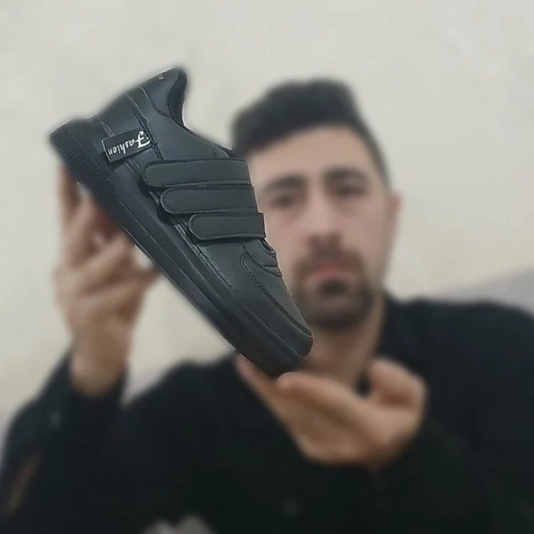 کتونی زنانه سه چسب مشکی کد ۲۶۲