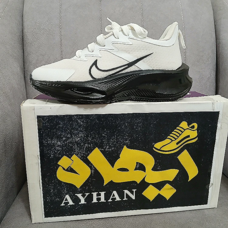 کتونی زنانه مدل نایک nike zoom x کد۲۸۴