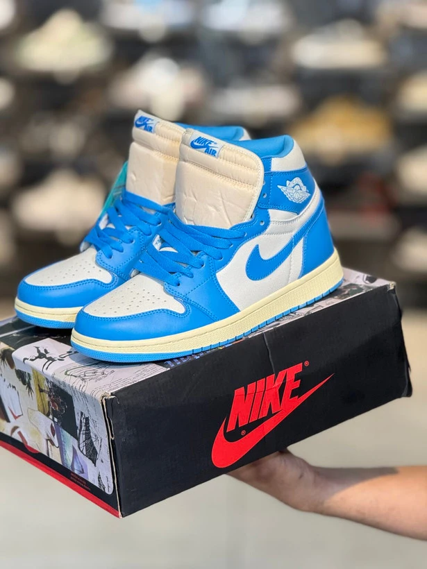 کتونی مسترکوالیتی وارداتی AJ1 CHICAGO ICE BLUE