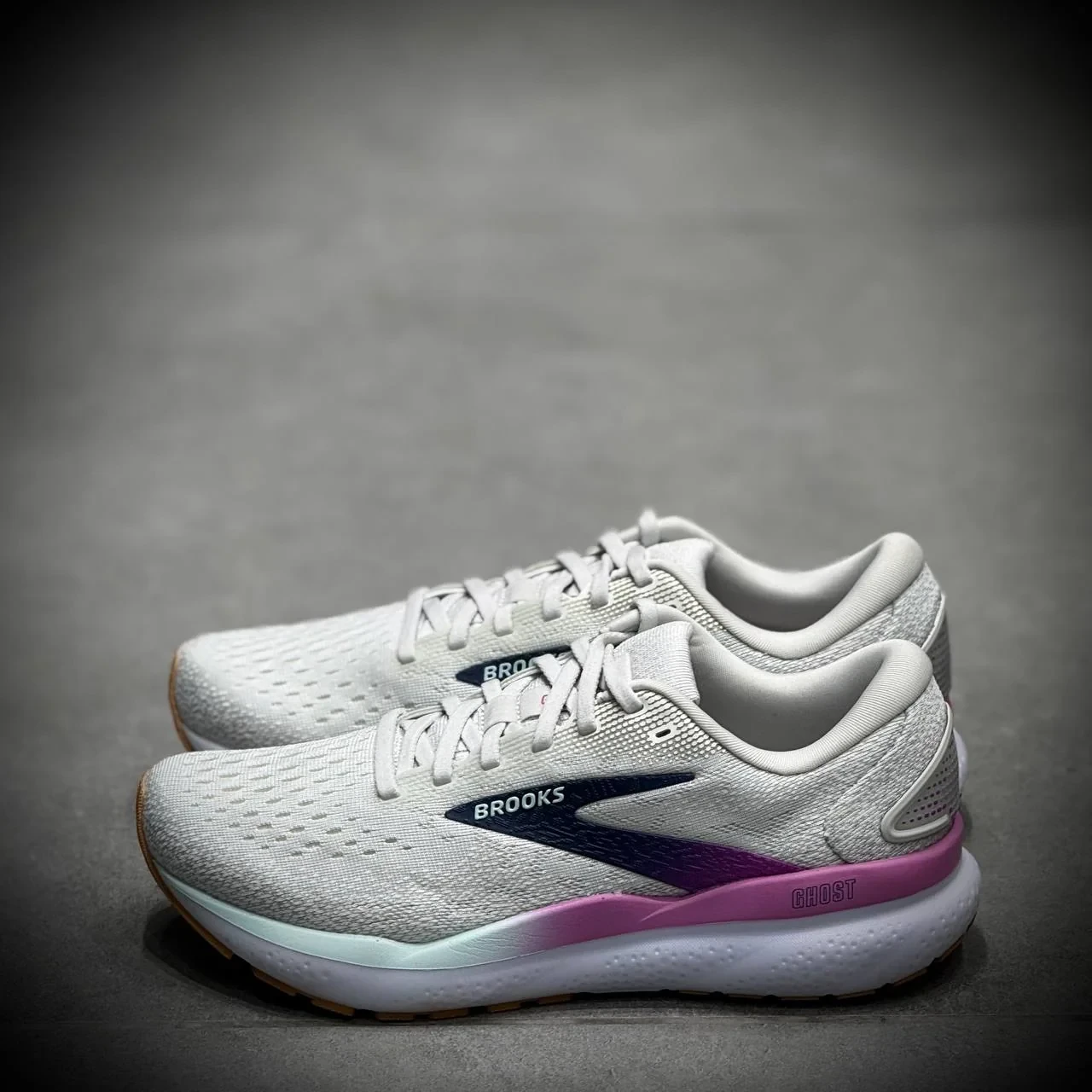 کتونی پیاده روی بروکس brooks ghost 16-4