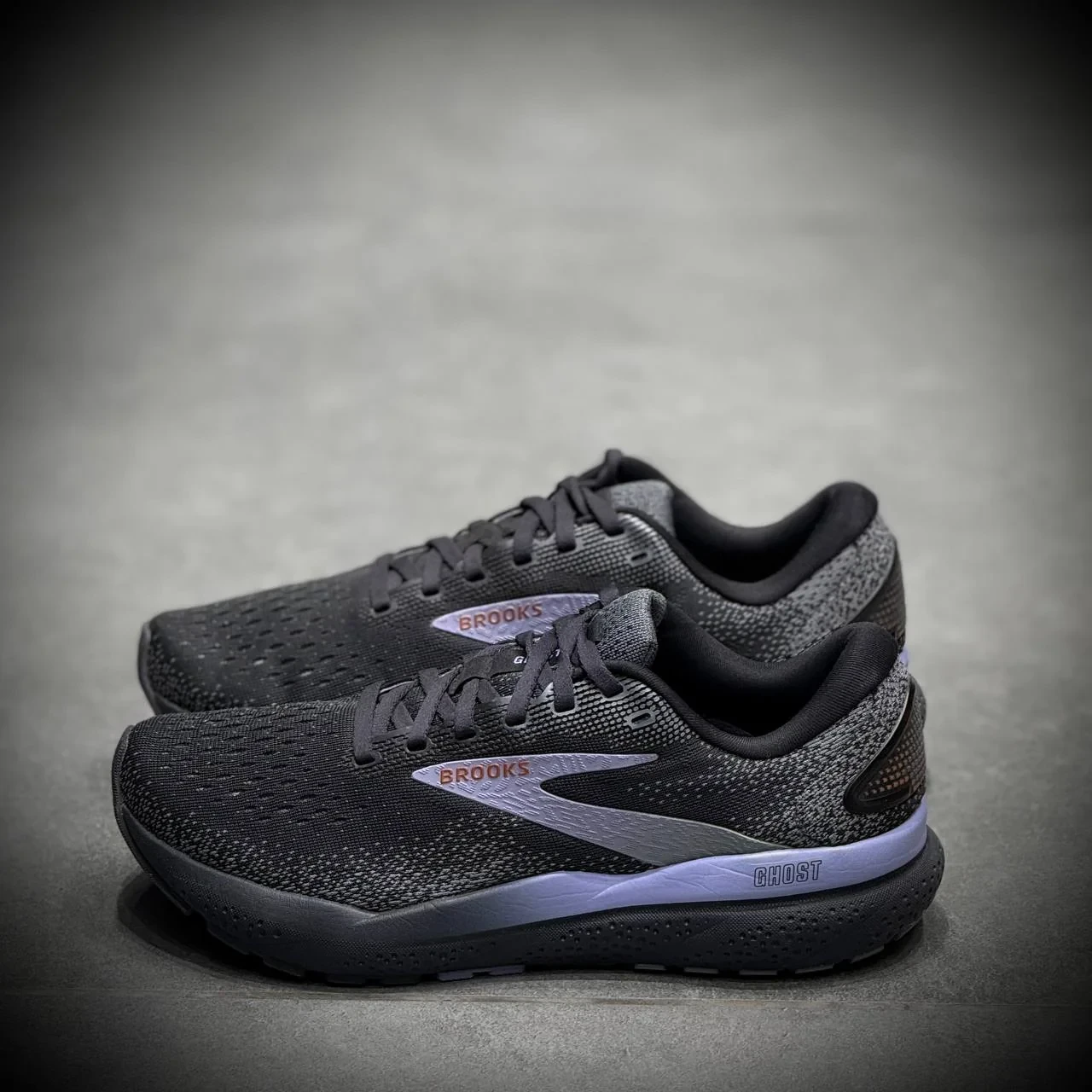 کتونی پیاده روی بروکس brooks ghost 16-8